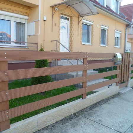Makai Apartman Hotel Hajduszoboszlo Luaran gambar