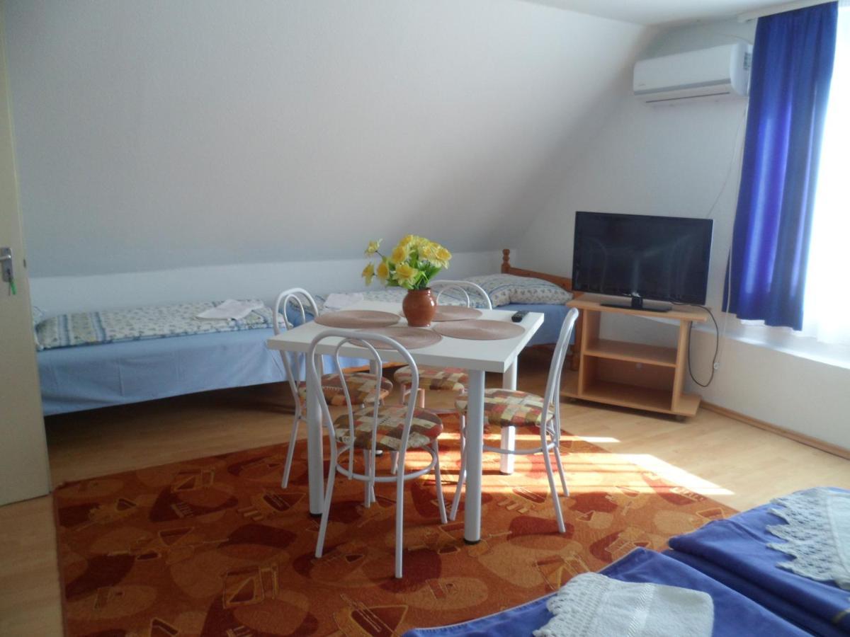Makai Apartman Hotel Hajduszoboszlo Luaran gambar